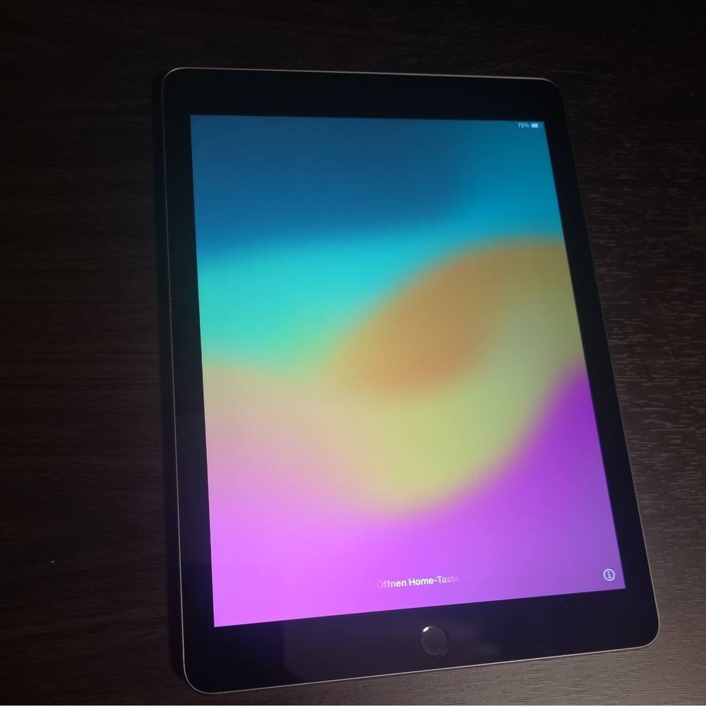 Apple iPad 6th Gen 2018 Wi-Fi Touch ID - Excellent - 1 YEAR WARRANTY